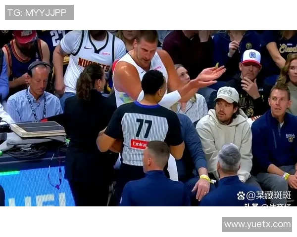 进攻三秒违例解析与影响探讨篮球比赛中的战术运用与裁判判罚